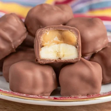 Chocolate Banana Peanut Butter Bites served on a plate for a healthy snack.