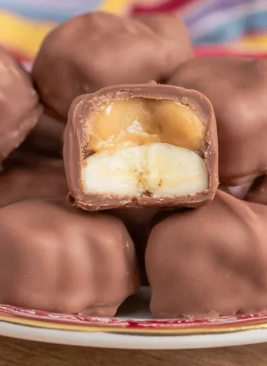 Chocolate Banana Peanut Butter Bites served on a plate for a healthy snack.