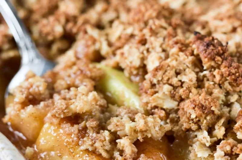 Delicious easy apple crisp topped with a crunchy oat layer and fresh apples